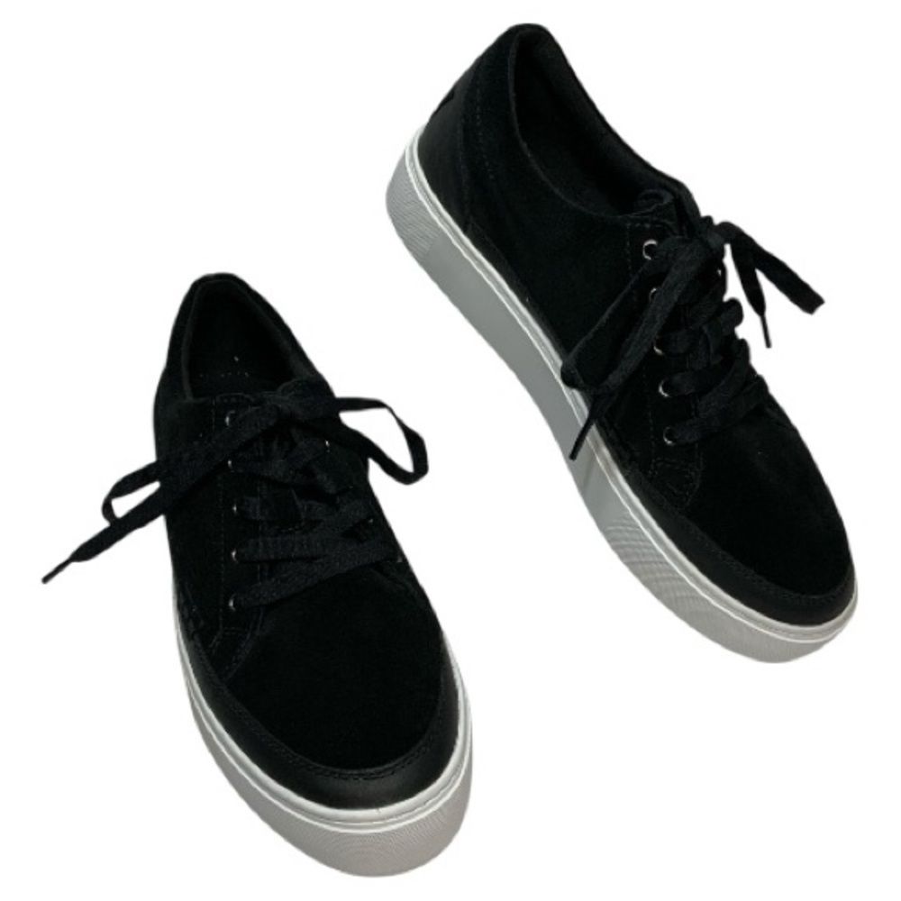 Ugg Zilo Platform Black Suede Sneaker Women’s Size 10